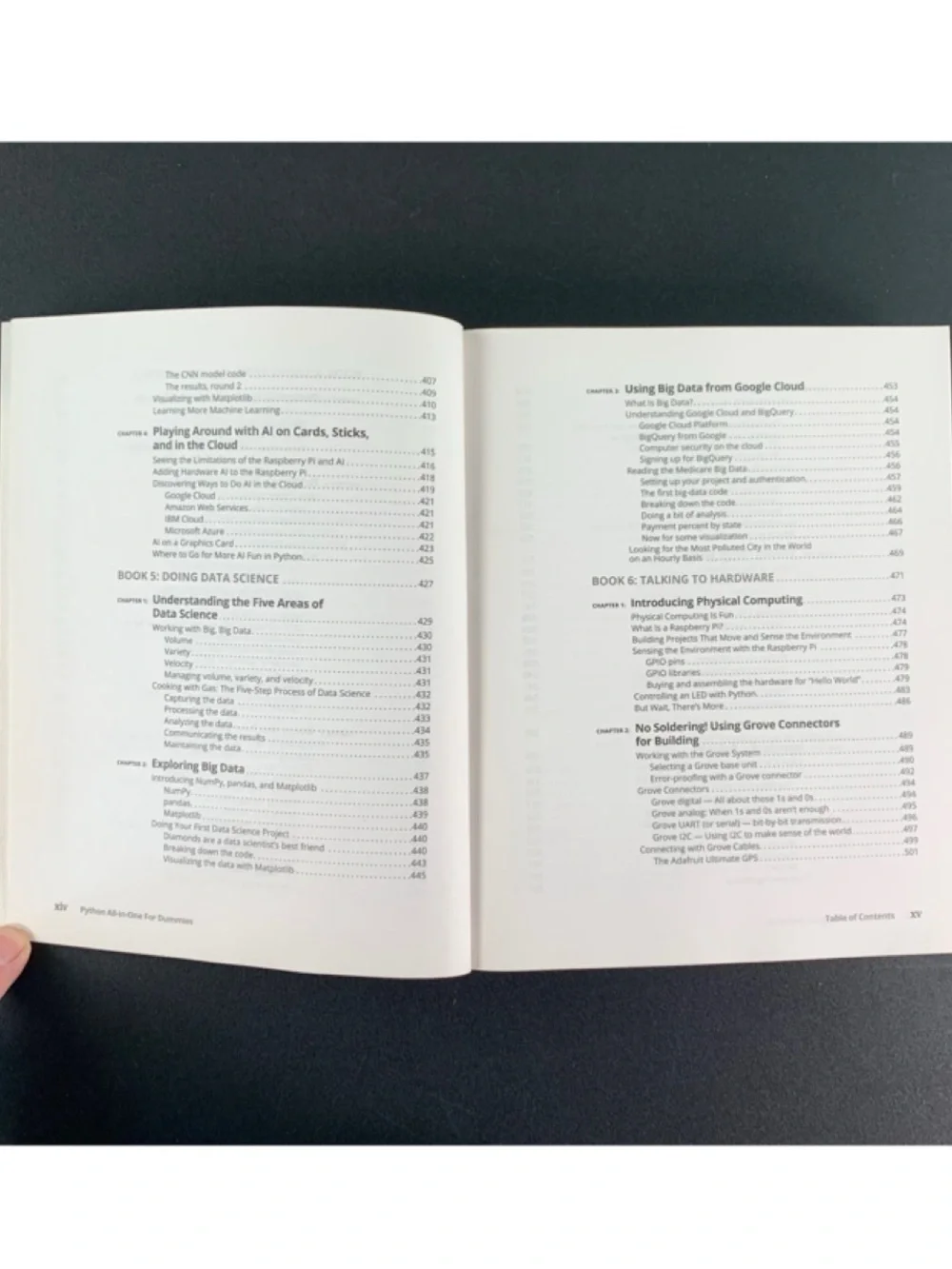 Python All-In-One for Dummies. 3rd Edition. 7 Books in One! 682 pages. 2024.